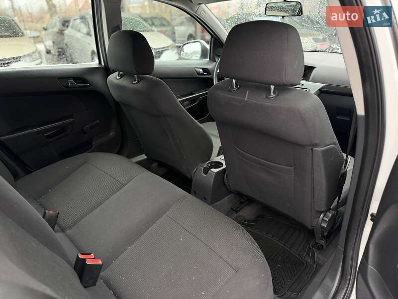 Хэтчбек Opel Astra 2009 в Кривом Роге