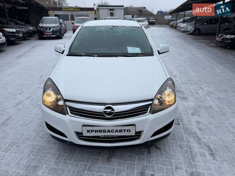 Хэтчбек Opel Astra 2009 в Кривом Роге