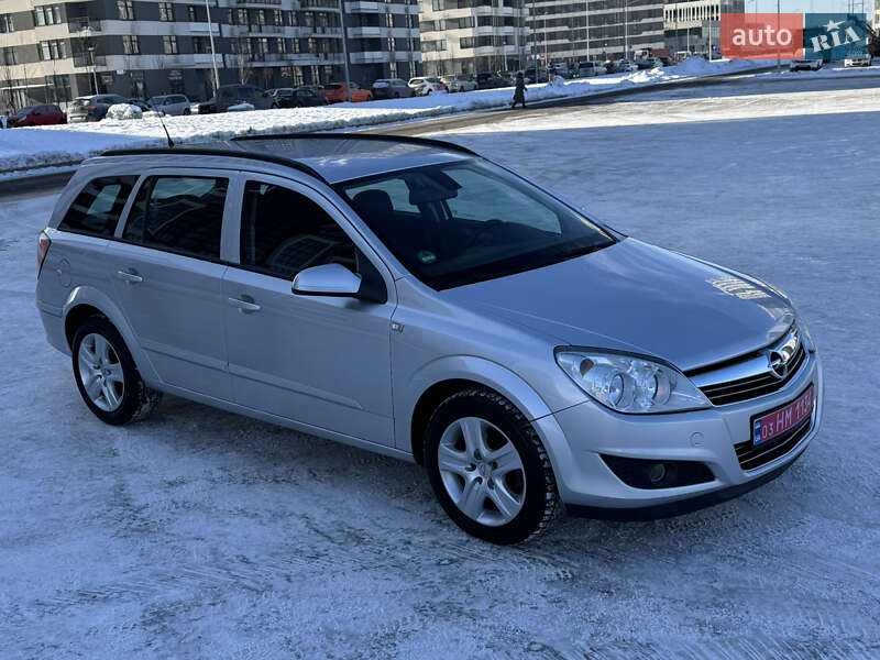 Универсал Opel Astra 2008 в Киеве