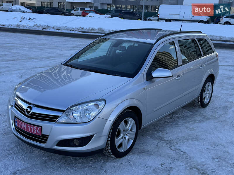 Универсал Opel Astra 2008 в Киеве
