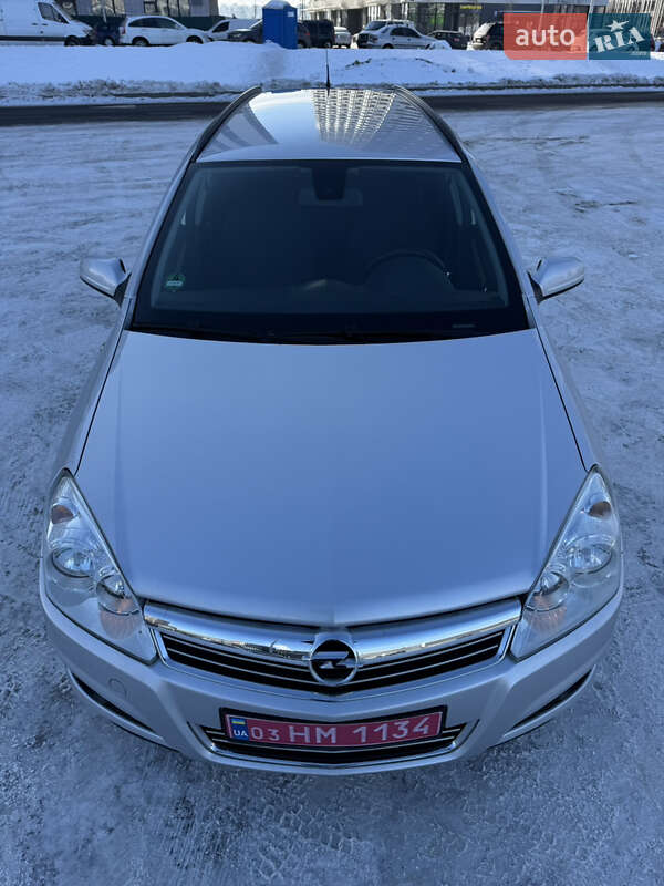 Универсал Opel Astra 2008 в Киеве