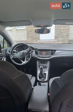 Універсал Opel Astra 2017 в Хусті