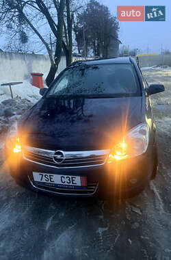 Универсал Opel Astra 2008 в Здолбунове