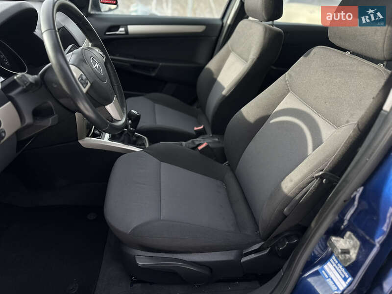 Универсал Opel Astra 2008 в Виннице