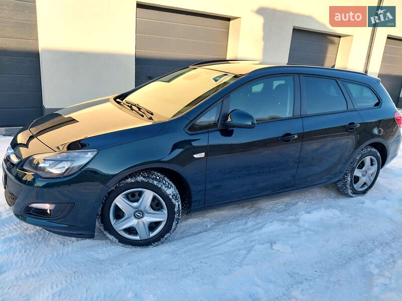 Универсал Opel Astra 2016 в Самборе