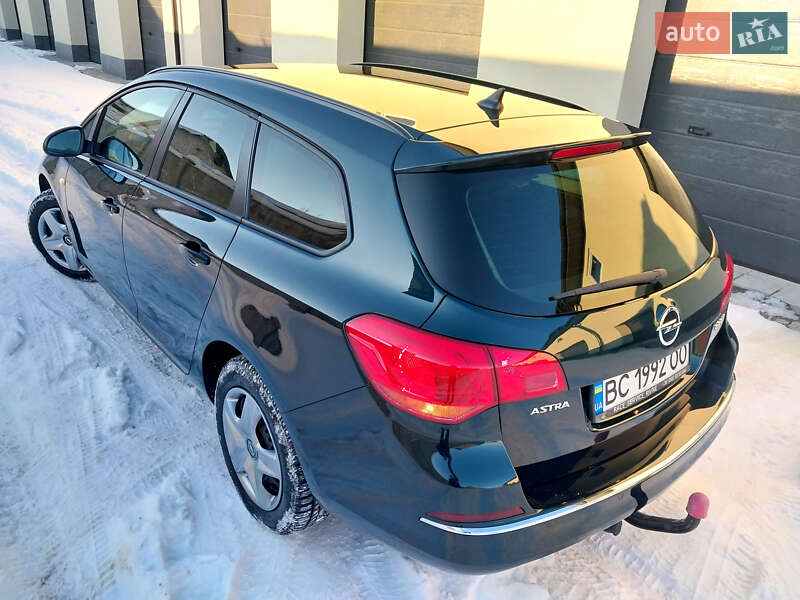 Универсал Opel Astra 2016 в Самборе