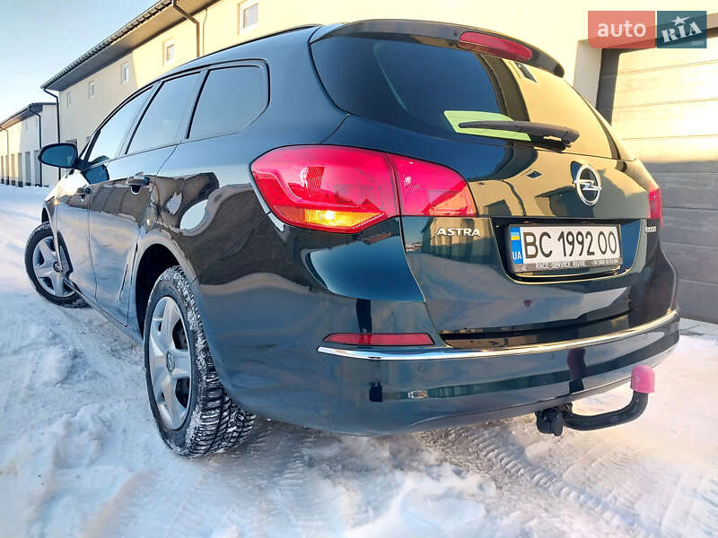 Универсал Opel Astra 2016 в Самборе