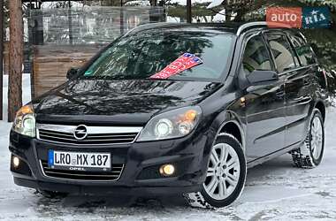 Универсал Opel Astra 2010 в Дрогобыче