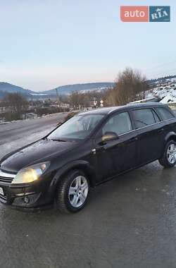 Универсал Opel Astra 2010 в Турке