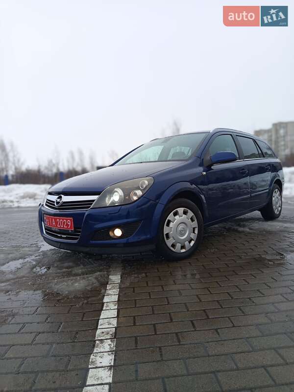 Универсал Opel Astra 2009 в Дрогобыче