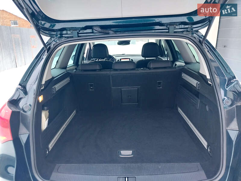 Универсал Opel Astra 2016 в Самборе