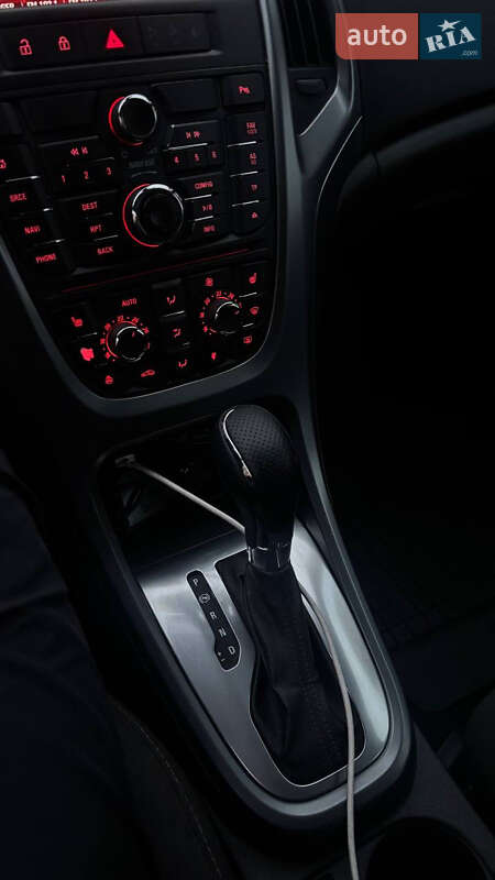 Универсал Opel Astra 2014 в Хмельницком