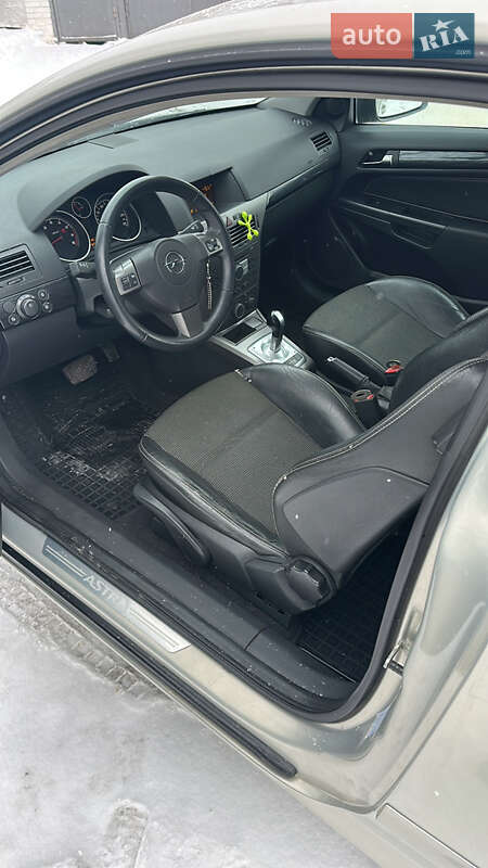 Хэтчбек Opel Astra 2005 в Киеве