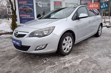 Універсал Opel Astra 2012 в Львові