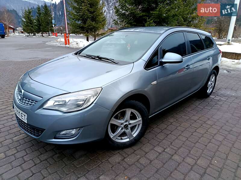 Универсал Opel Astra 2011 в Сколе