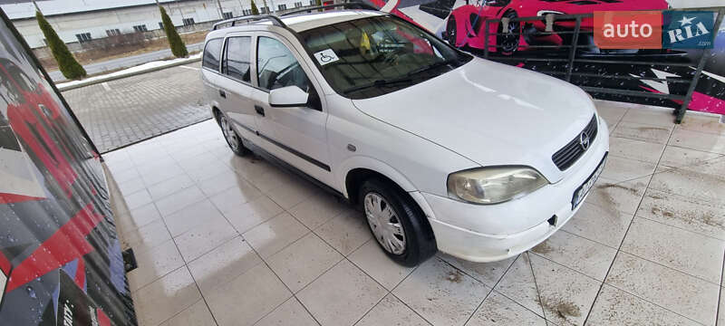 Универсал Opel Astra 2003 в Великом Березном