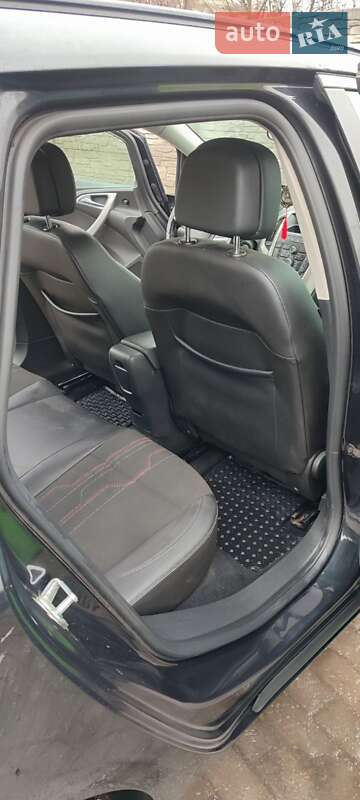 Универсал Opel Astra 2012 в Днепре