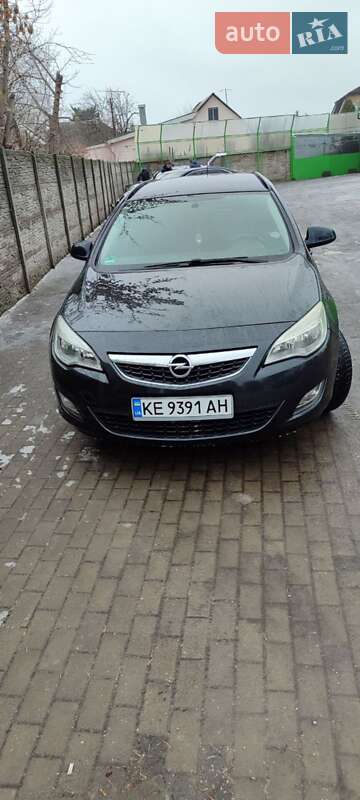 Универсал Opel Astra 2012 в Днепре