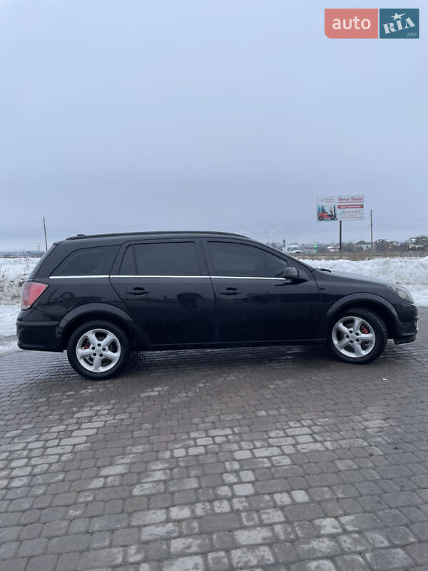 Универсал Opel Astra 2004 в Городке