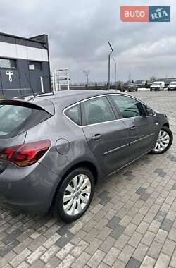 Хетчбек Opel Astra 2010 в Хусті