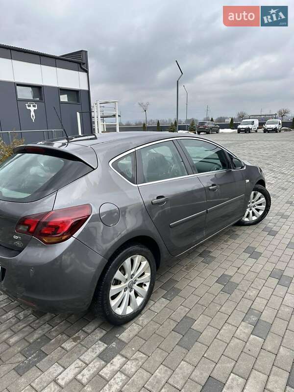 Opel Astra 2010
