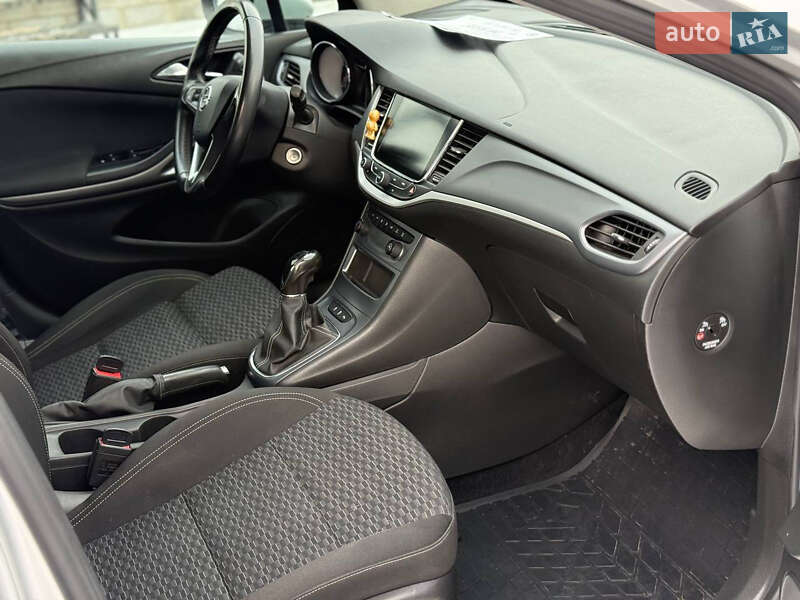 Универсал Opel Astra 2018 в Здолбунове