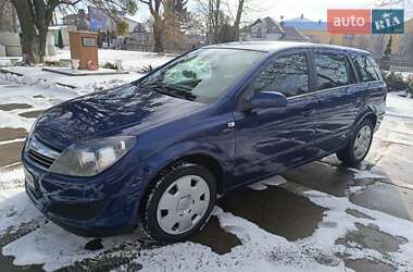 Универсал Opel Astra 2010 в Черновцах
