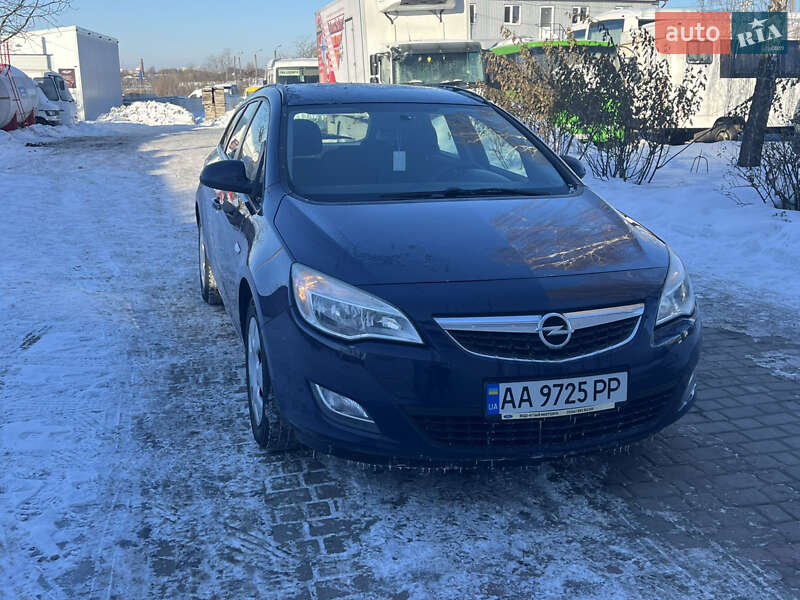 Opel Astra 2012 Opel Astra 2012