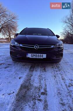 Универсал Opel Astra 2017 в Вольногорске