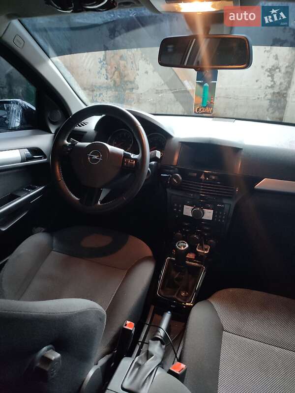 Универсал Opel Astra 2010 в Виннице фото 5 Универсал Opel Astra 2010 в Виннице