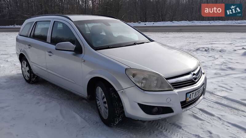 Универсал Opel Astra 2009 в Ивано-Франковске