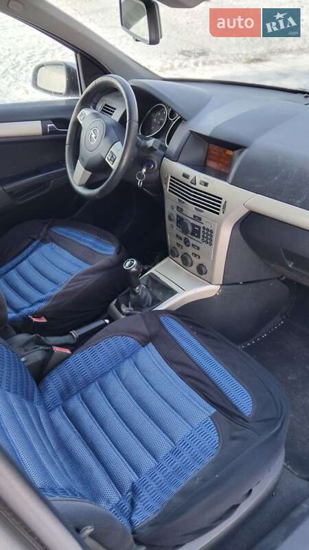 Универсал Opel Astra 2009 в Ивано-Франковске