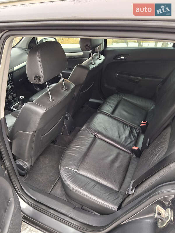 Универсал Opel Astra 2008 в Луцке