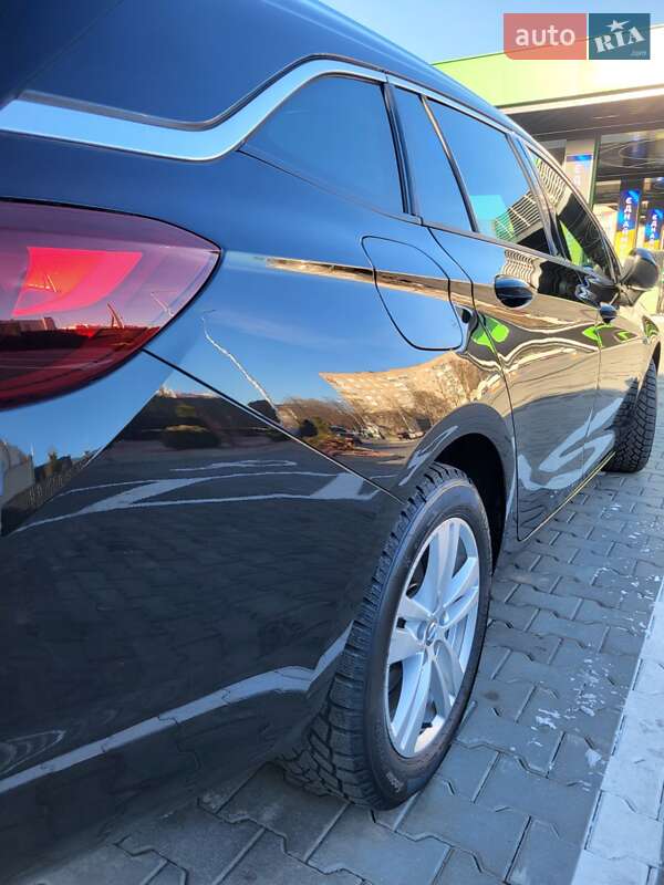 Універсал Opel Astra 2019 в Луцьку