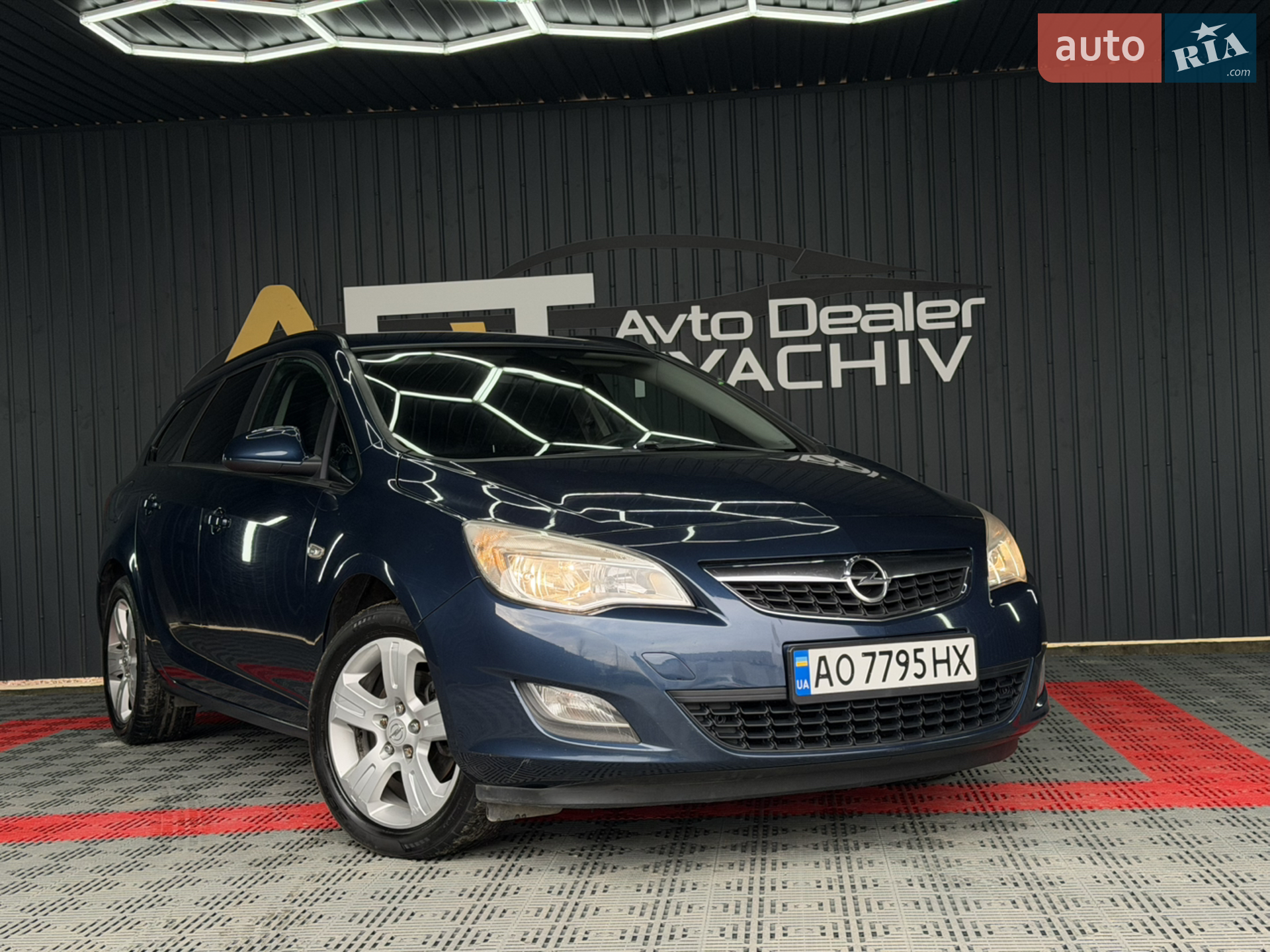 2010 Opel Astra - мініатюра 11