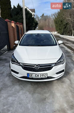 Універсал Opel Astra 2018 в Львові