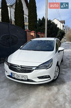 Універсал Opel Astra 2018 в Львові