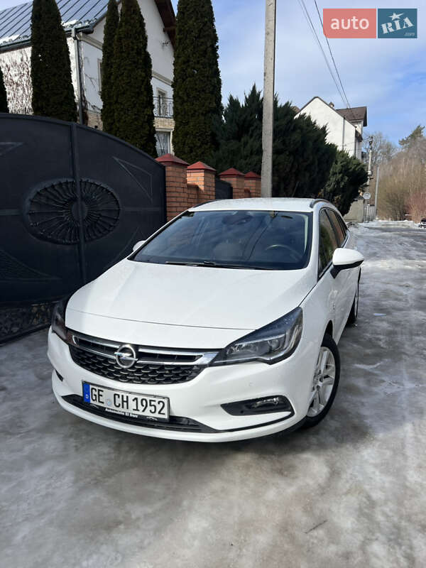 Универсал Opel Astra 2018 в Львове