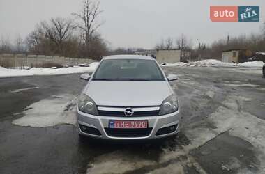 Хэтчбек Opel Astra 2005 в Городище