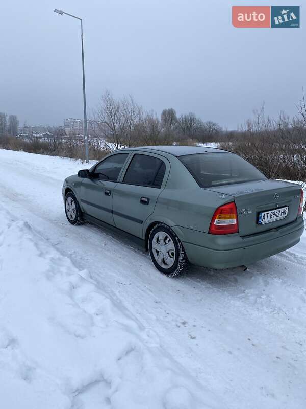 Седан Opel Astra 2008 в Ивано-Франковске