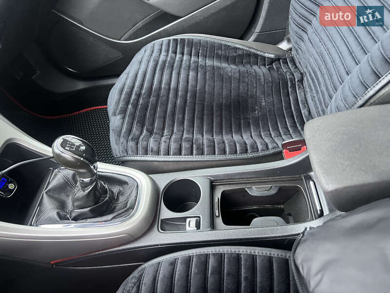 Универсал Opel Astra 2012 в Олевске