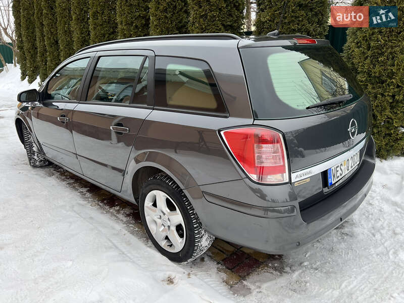 Универсал Opel Astra 2009 в Виннице