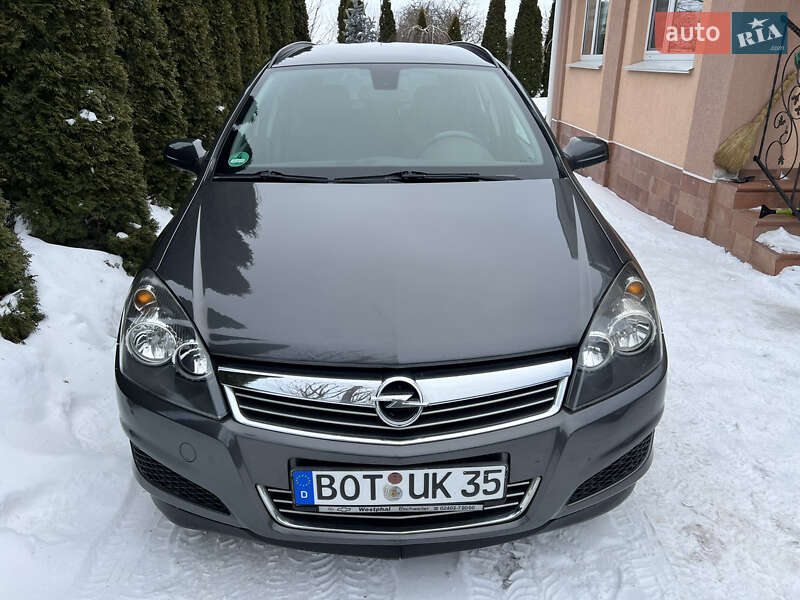 Универсал Opel Astra 2009 в Виннице