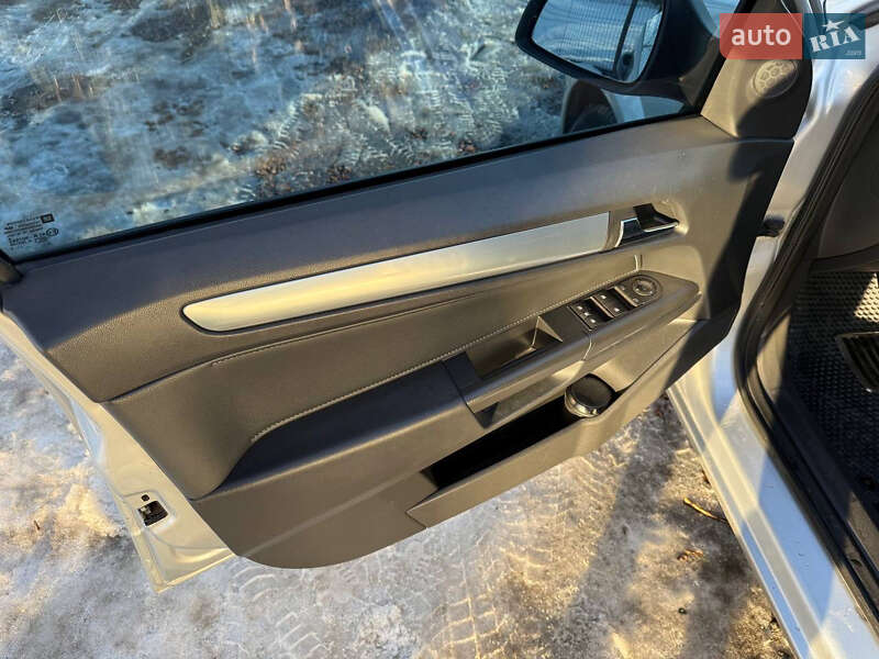 Универсал Opel Astra 2010 в Стрые фото 24 Универсал Opel Astra 2010 в Стрые