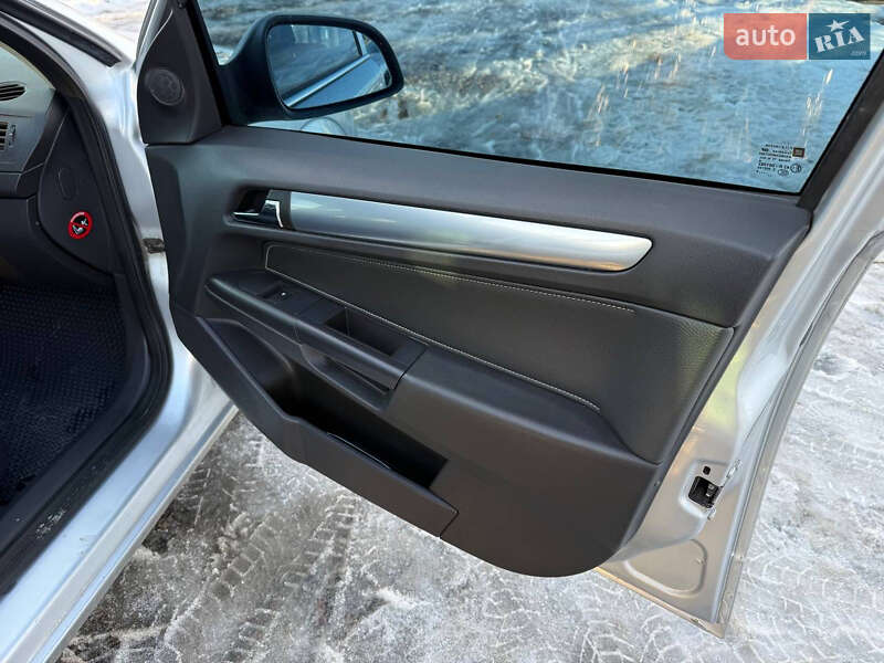 Универсал Opel Astra 2010 в Стрые фото 52 Универсал Opel Astra 2010 в Стрые