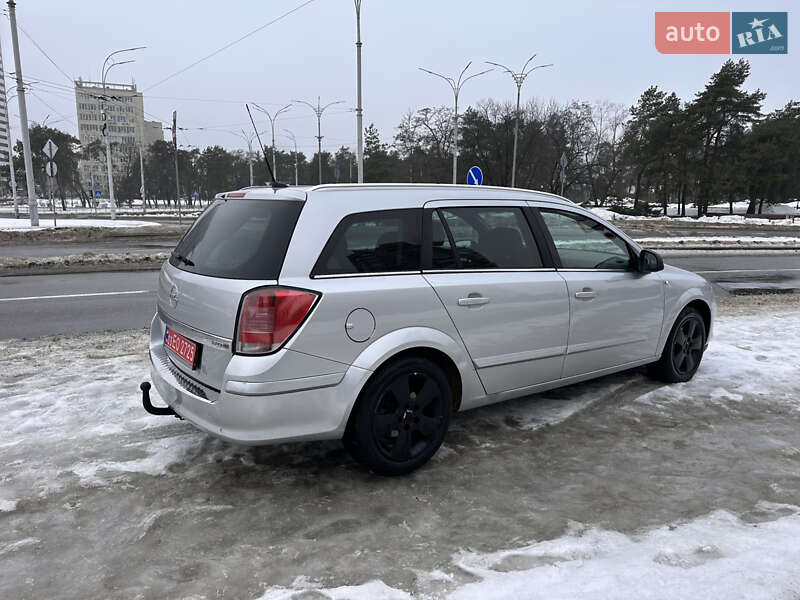Универсал Opel Astra 2009 в Киеве