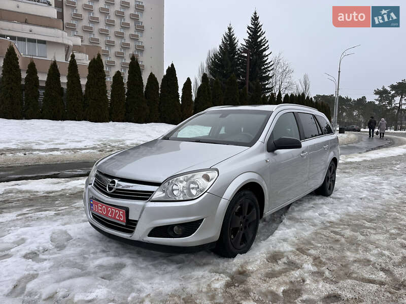 Универсал Opel Astra 2009 в Киеве