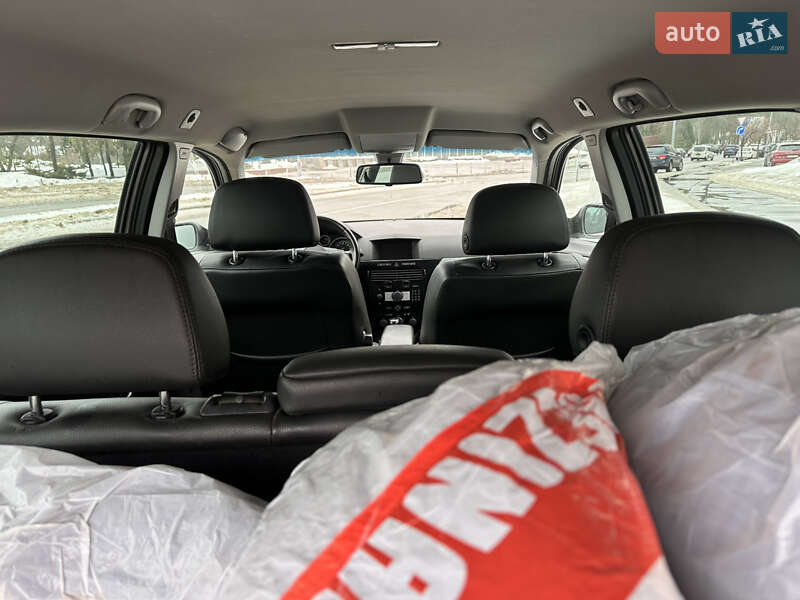 Универсал Opel Astra 2009 в Киеве