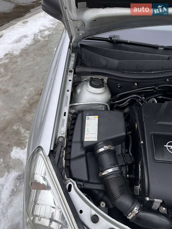 Универсал Opel Astra 2009 в Киеве