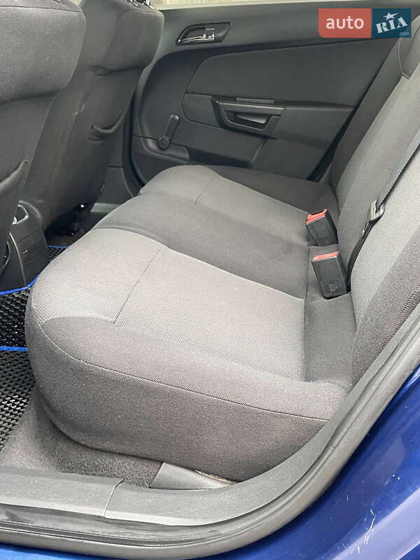 Универсал Opel Astra 2006 в Черновцах фото 26 Универсал Opel Astra 2006 в Черновцах